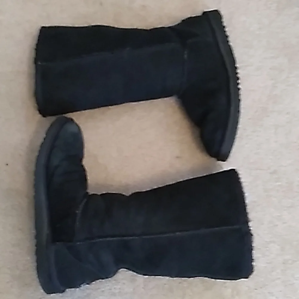 Women's Black UGG Boots, Size 5 - Picture 7 of 10